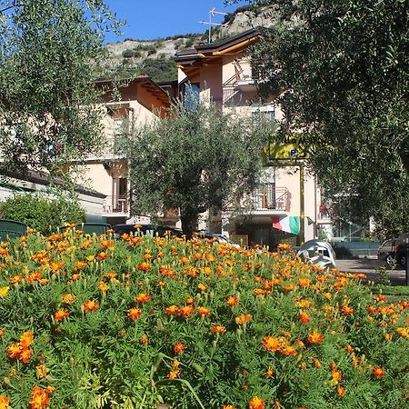 Villa Marina Torbole Sul Garda Luaran gambar